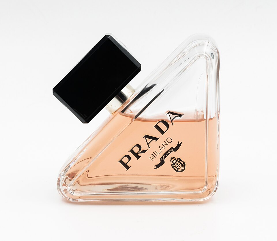 Prada Paradoxe perfume bottle
